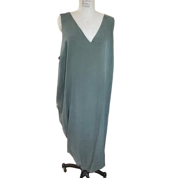 NWT Universal Standard Geneva Sage Green Asymmetric Maxi Dress Size X-Large XL - Picture 2 of 10